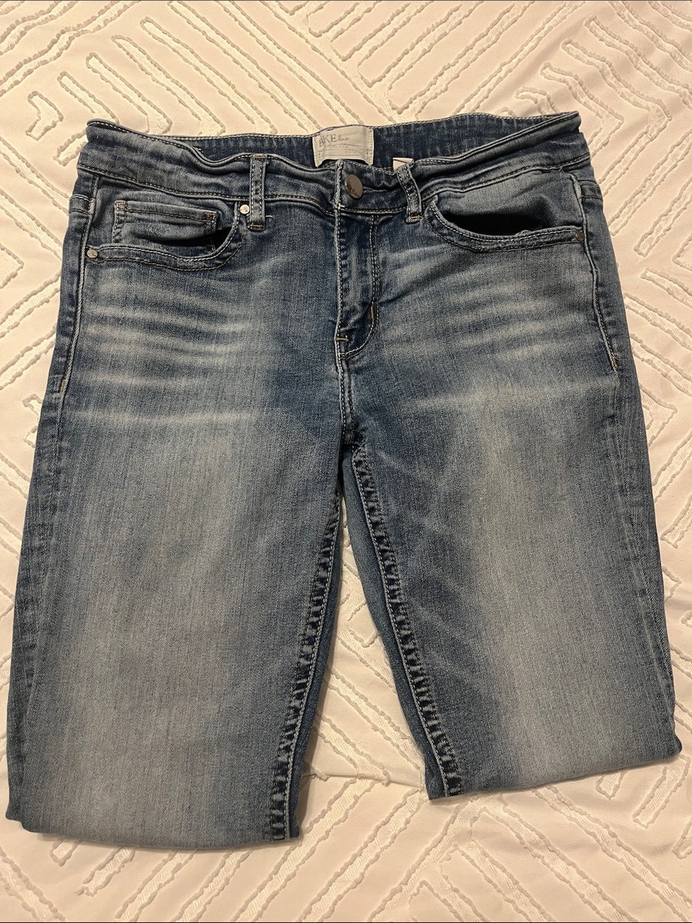 BKE Women's Skinny Jeans in Faded Blue Wash